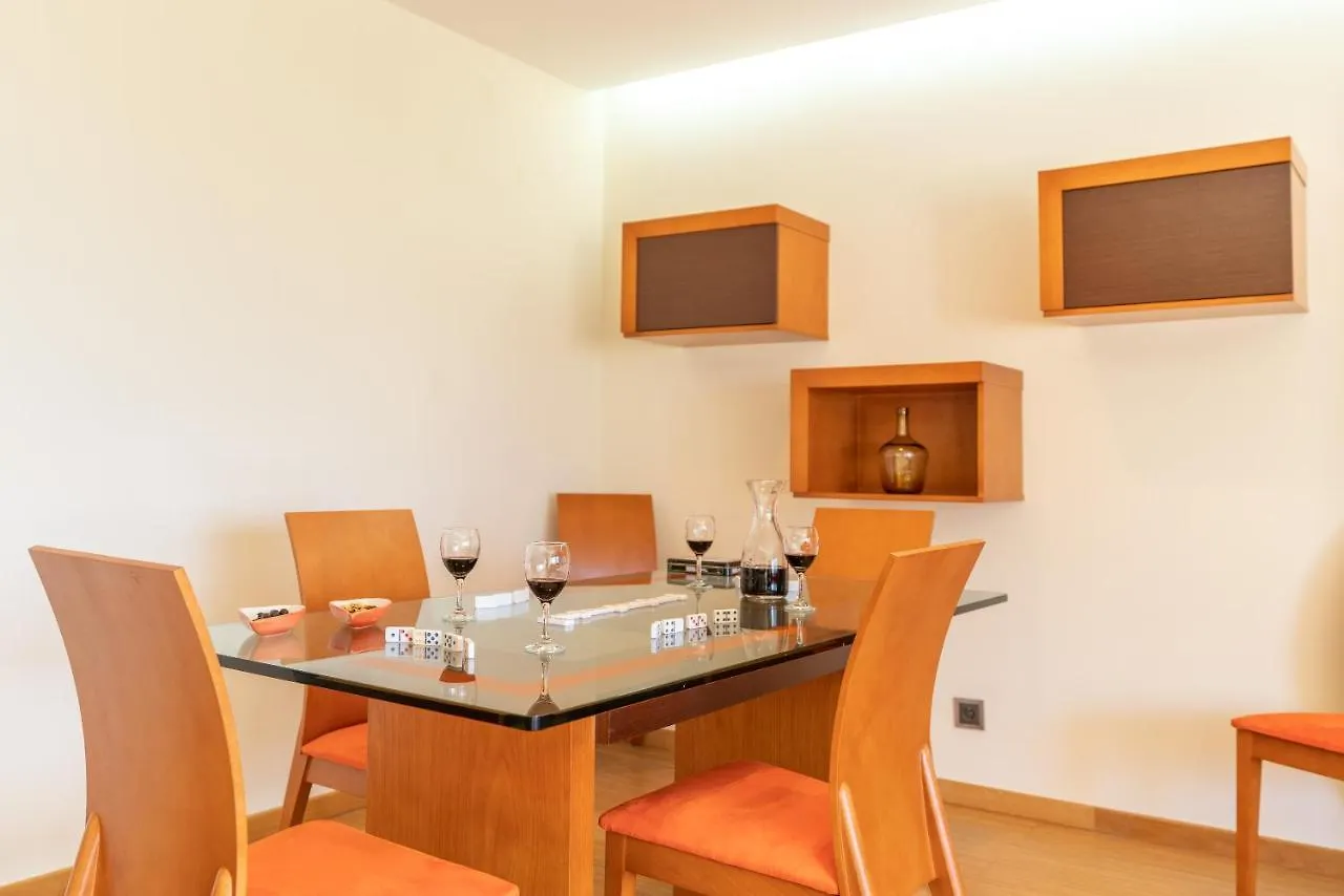 דירות פונשל Casa Bianka פורטוגל